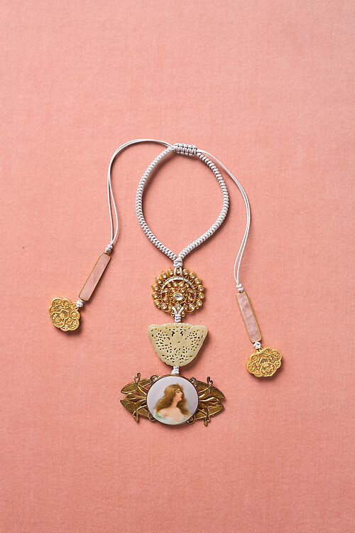 Antique Oval Cameo Necklace