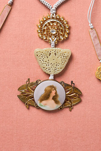 Antique Oval Cameo Necklace