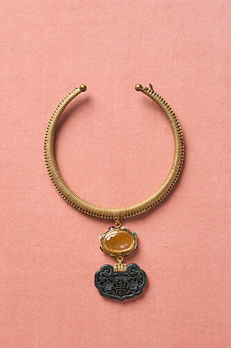 Oval Hasli Necklace